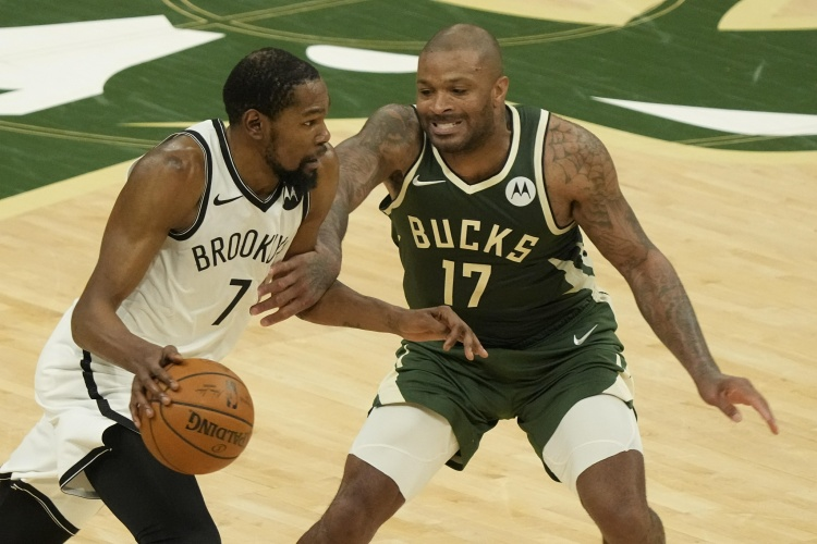 籃網(wǎng)隊|籃網(wǎng)補(bǔ)強(qiáng)目標(biāo)曝光！身高比杜蘭特還矮，卻成為內(nèi)線最佳爭冠拼圖