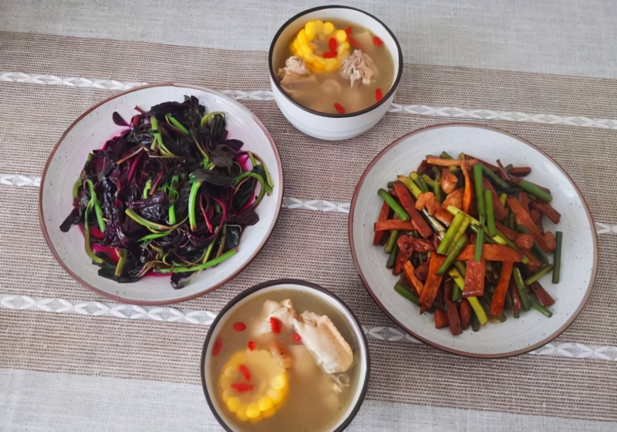 布谷妈妈|吃剩菜，会影响孩子长个吗？儿科医生：娃吃剩菜，还真有讲究