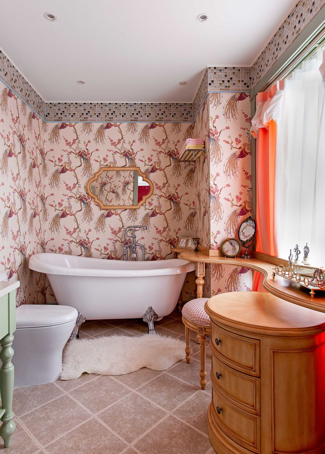 纯绿色为主的家居空间，如同马卡龙般让人回味，甜美又不失时尚