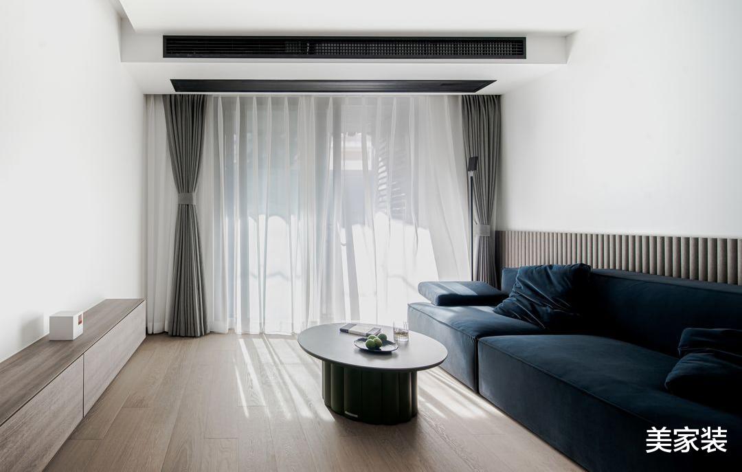 46平米的小空间，采用光影的设计，让本来黑暗的空间变得通透