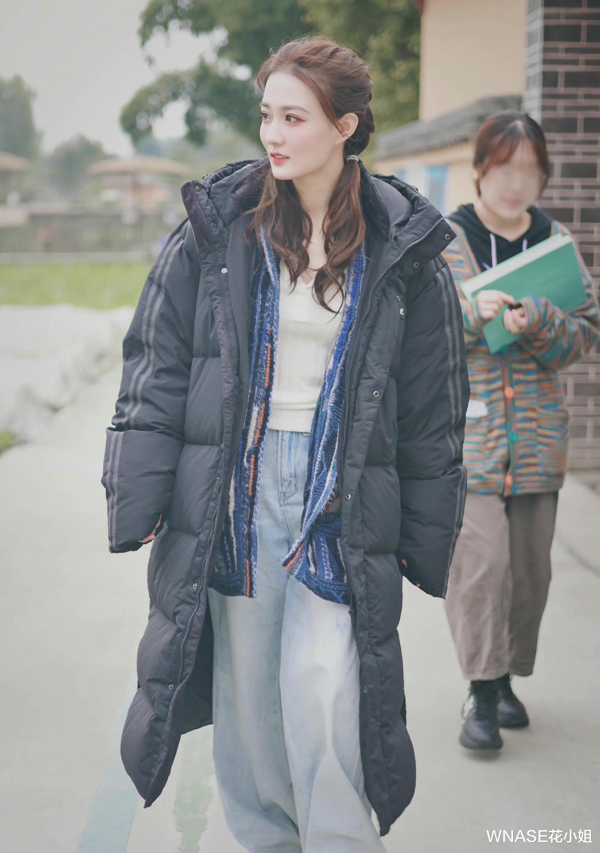 WNASE花小姐 种草了时尚达人穿的“风衣”羽绒服，好看不胖，堪称秋冬颜值担当