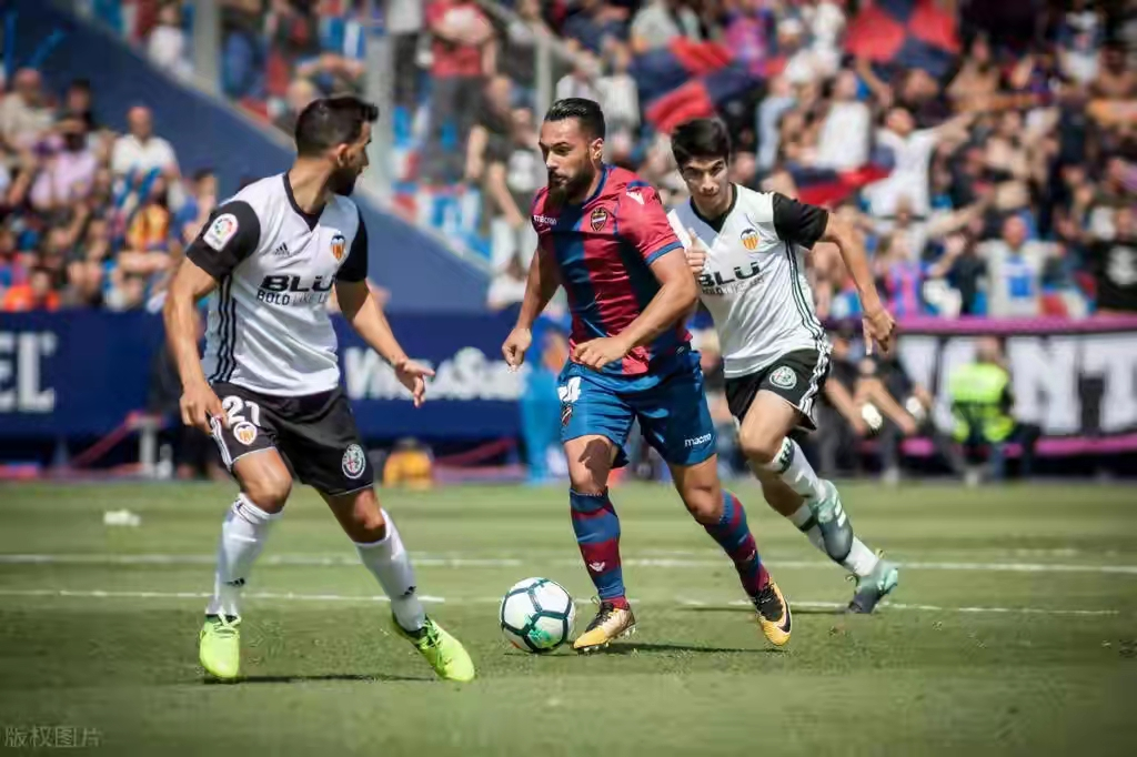 时尚纷客 每日足球赛事分析：竞彩推荐（内含比分，进球数）精准二串一参考