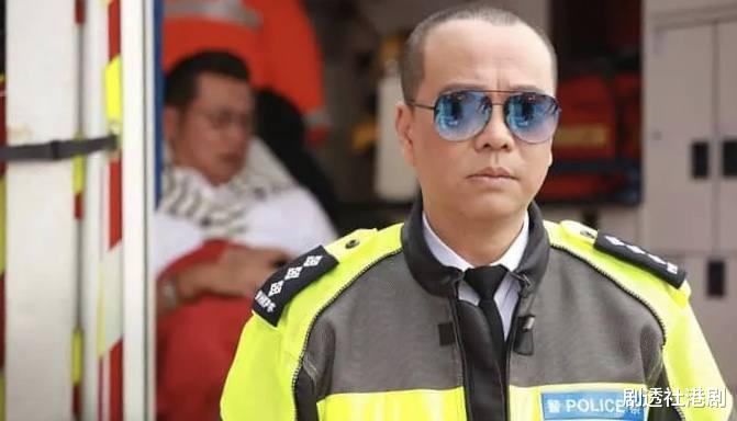 欧阳震华|60岁欧阳震华壁咚50岁万绮雯，TVB最新警匪剧看得尴尬癌都犯了