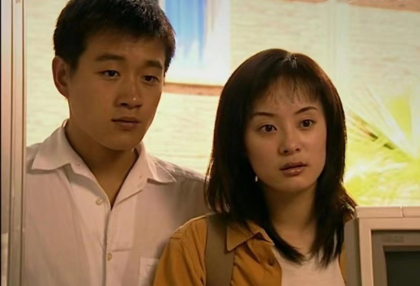 孙俪|孙俪佟大为隔18年再演夫妻！绑双马尾演少女，娇羞告白却被嘲显老