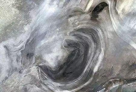 舜网 新疆有太多的未解之谜，新疆的死亡禁地之谜和罗布泊大耳朵之谜你听说过吗？