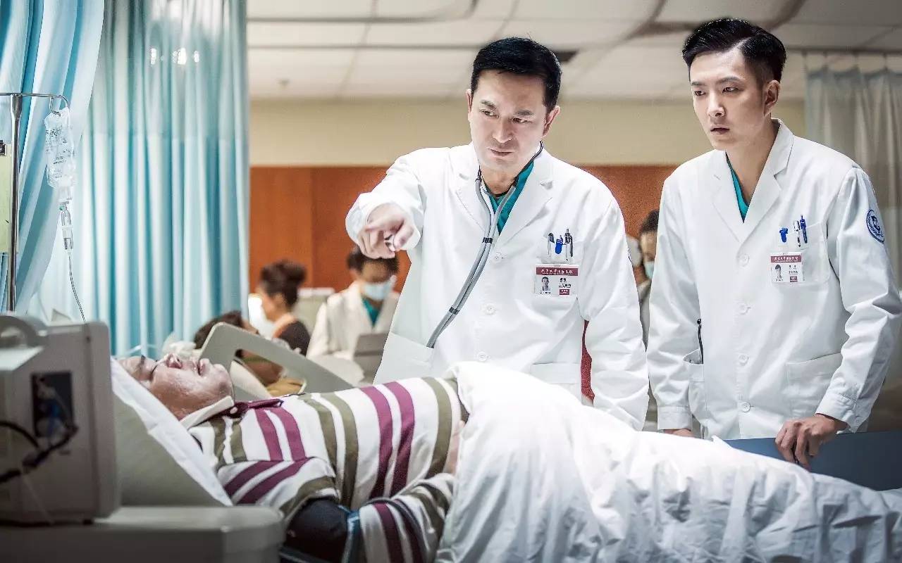 文职|“铁饭碗”职业热度有变化，公务员不再是前三名，第一名后来居上