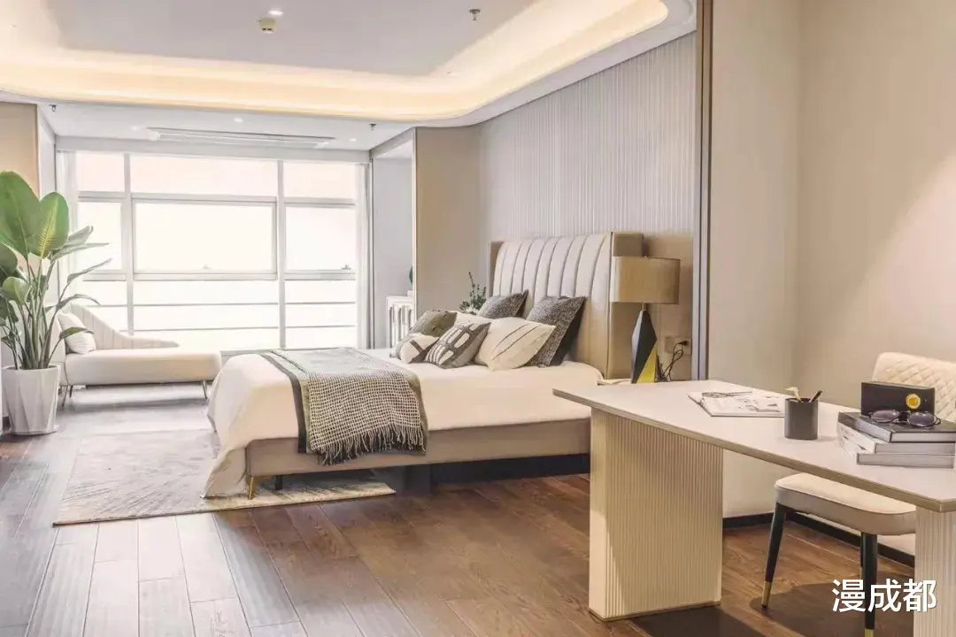 房产证|每个人都能看到交子双塔，但我们住到了塔尖