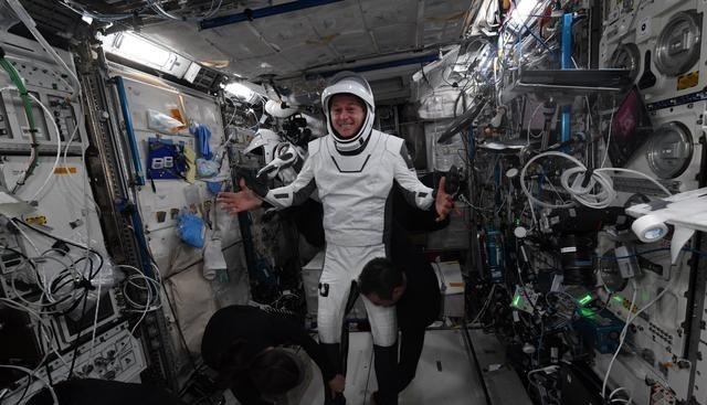 SpaceX“Crew-2”机组人员即将返回地球,宇航员分享空间站照片