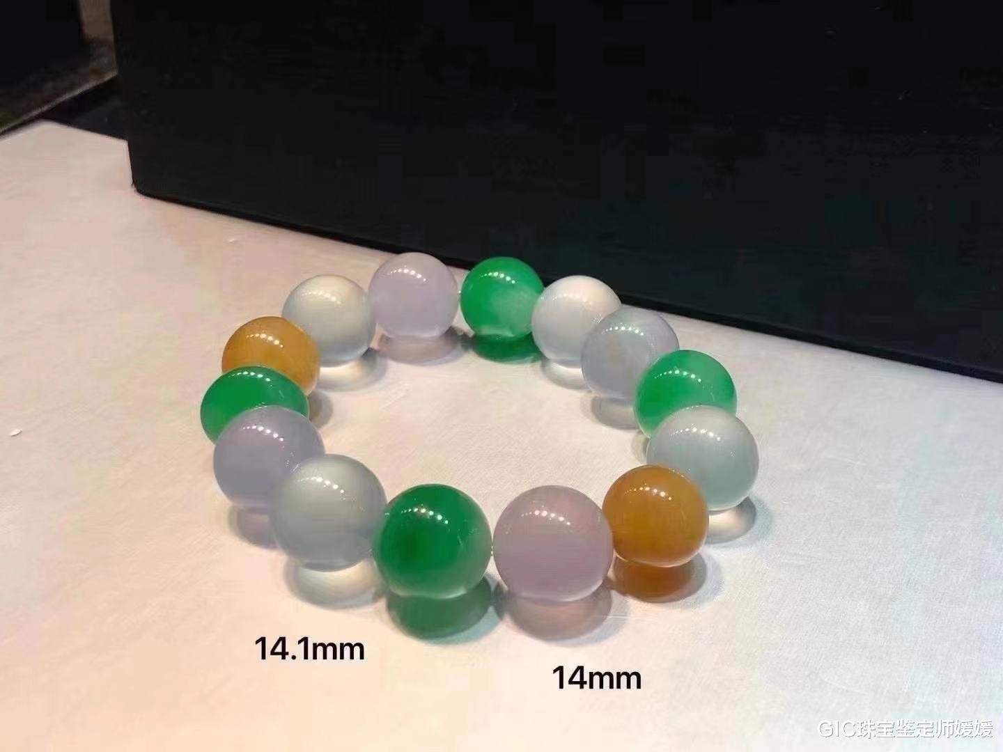 翡翠手串|七彩虹的颜色集中于一件首饰，多彩翡翠手串，将色彩之美娓娓道来