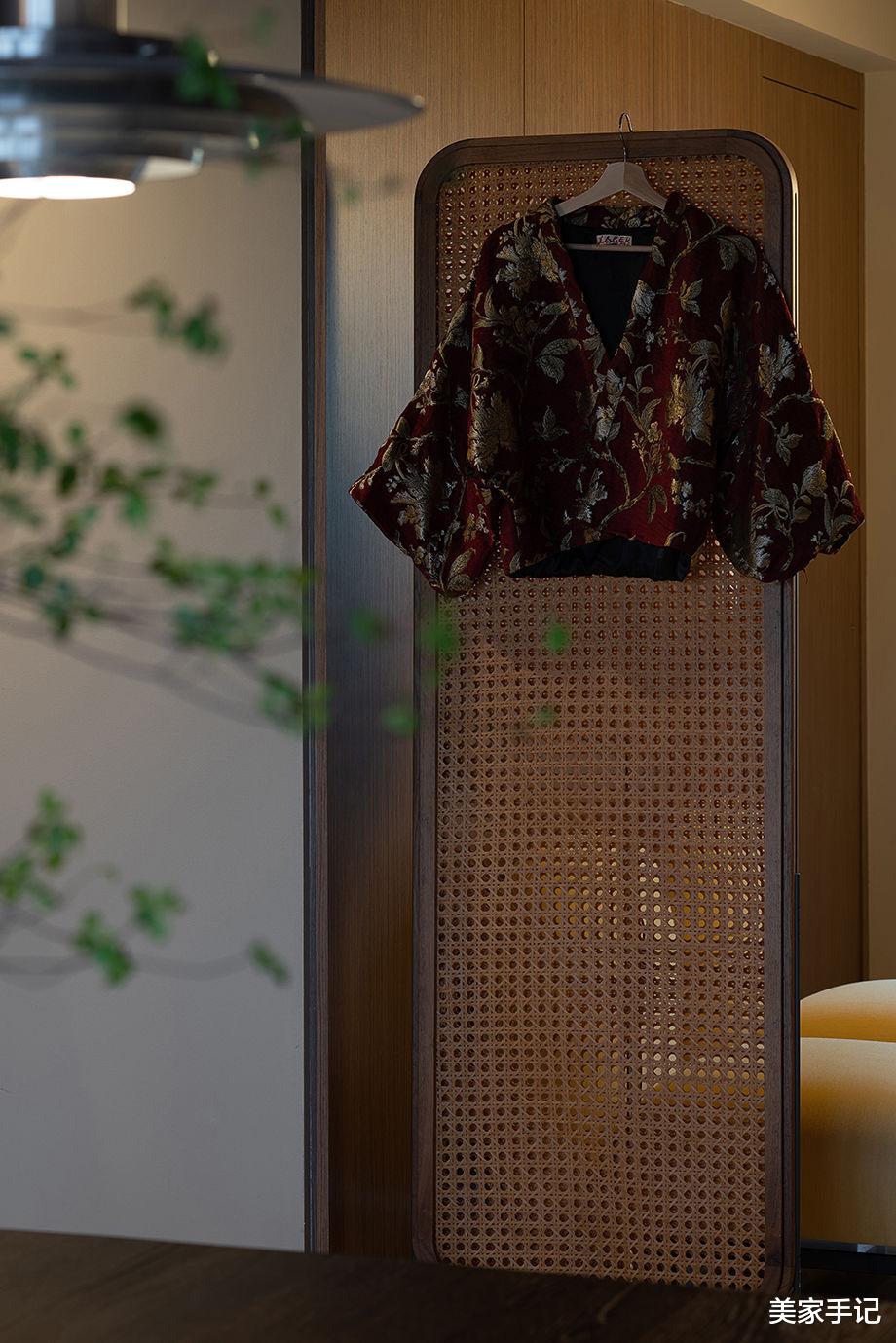 美家手记|坚持摒弃客厅，不买沙发茶几！这对夫妻的家，成了装修界的教科书