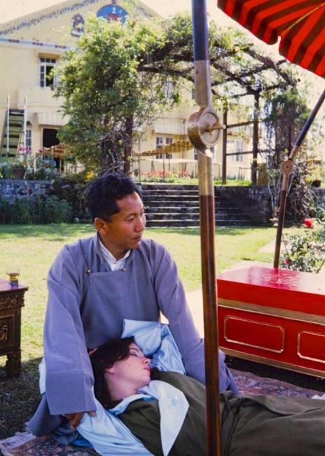 奶球妈咪聊|锡金末代国王：40岁娶23岁美国名媛，国灭后人财两空，59岁去世