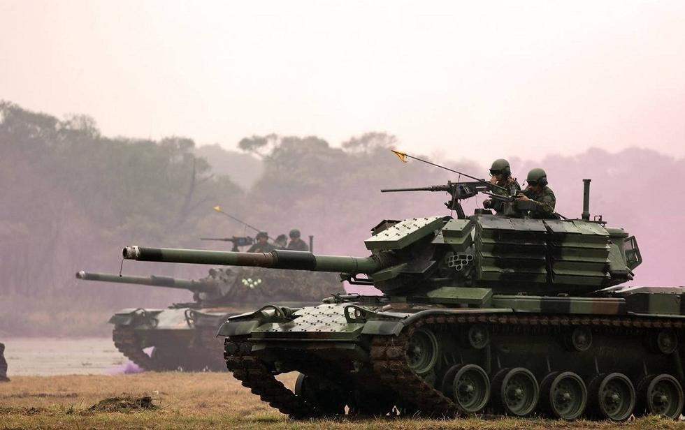 美军|为什么《福布斯》称，台海作战中，决定胜负的将是两岸的装甲力量