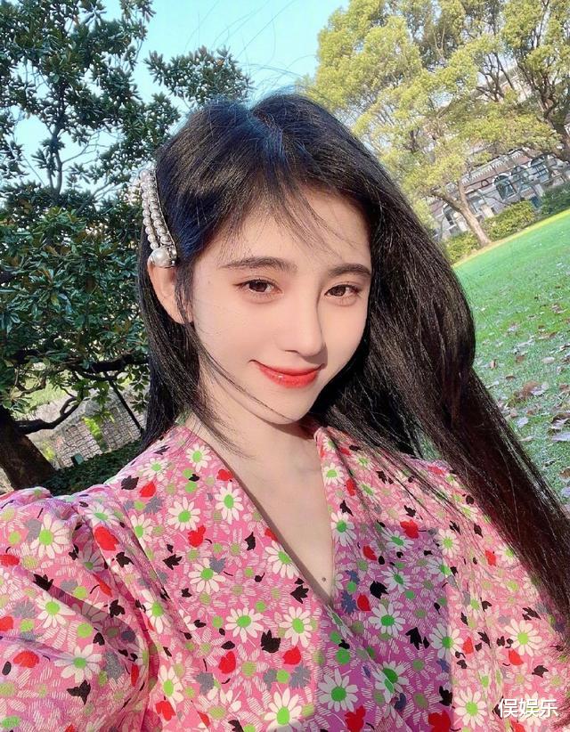 鞠婧祎|鞠婧祎翻车告诉我们：你不是360度无死角，就别硬凹天然美女人设