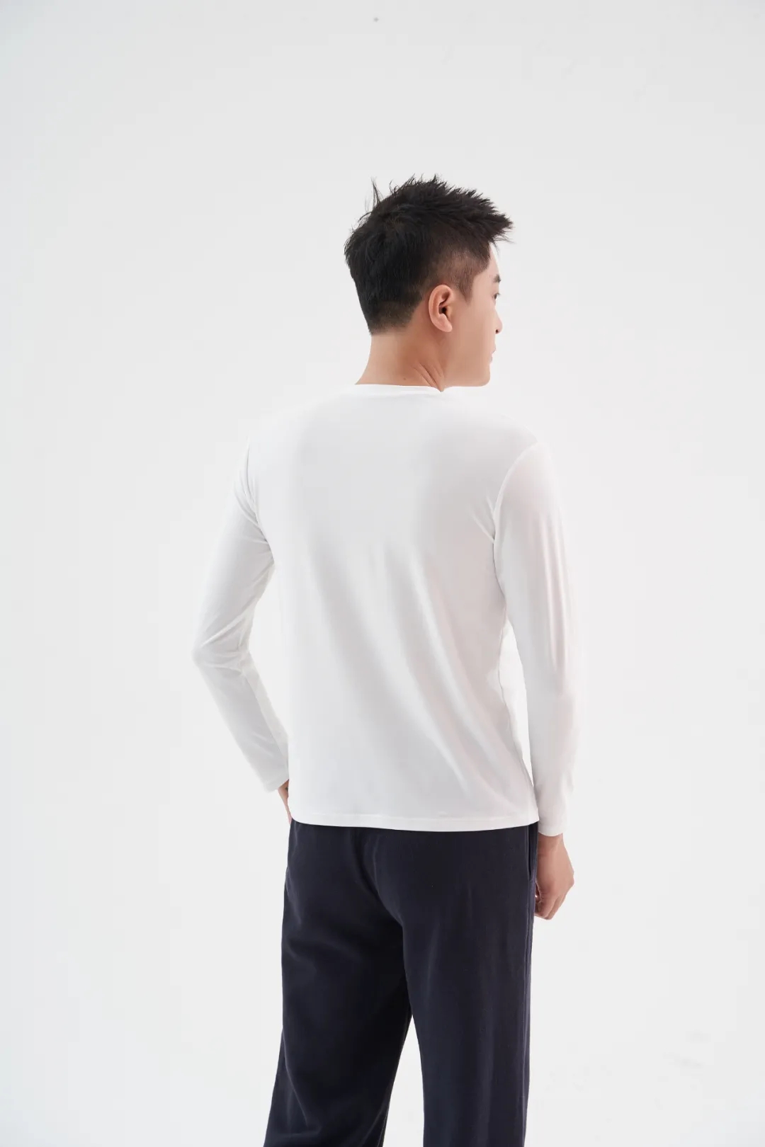 崎拓加热感打底衣:薄暖不只是说说而已,国货品牌雄起!