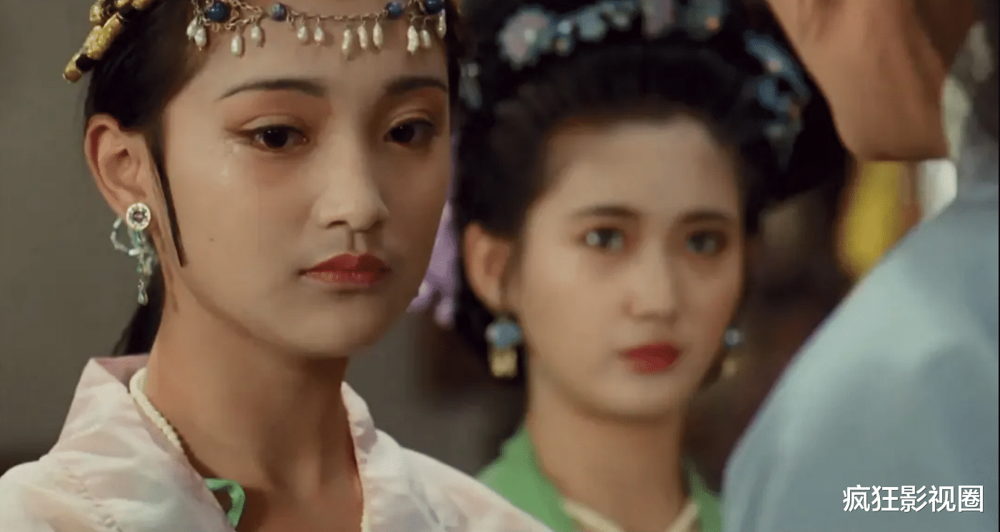 周迅|三金影后“周一条”：10任前男友，卖唱被打掉门牙，穿地摊货领奖