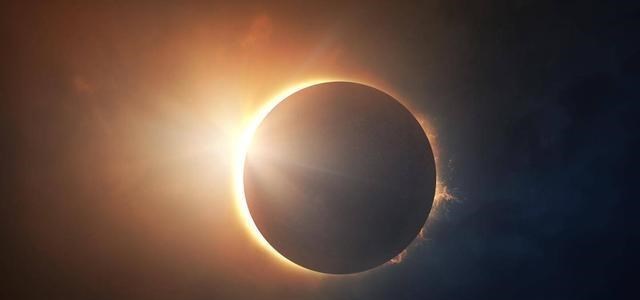  星球为啥漂浮在太空，而不会掉落？如果掉落，会落到哪里？