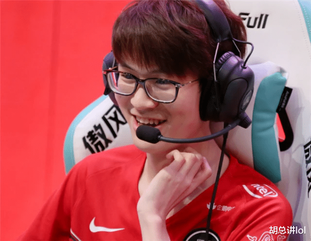 灵狐|LOL：Uzi被比下去了，Meiko成LPL新一代牌面，入选人民日报