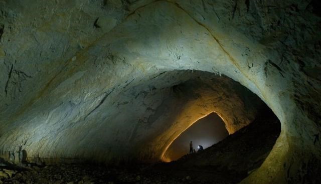 外星世界?科学家发现与世隔绝550万年的洞穴,颠覆对生命的认知
