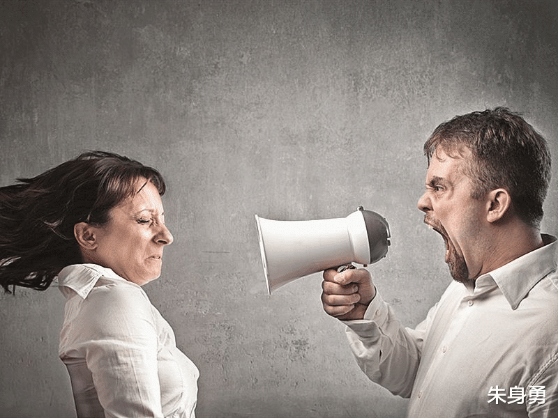 朱身勇|情人嚣张挑衅,原配如何反击,激化她和男人的矛盾?