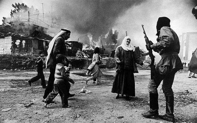 韦韵倩说时尚|马克龙访问黎巴嫩时,为什么有民众说黎巴嫩是法国的儿子?