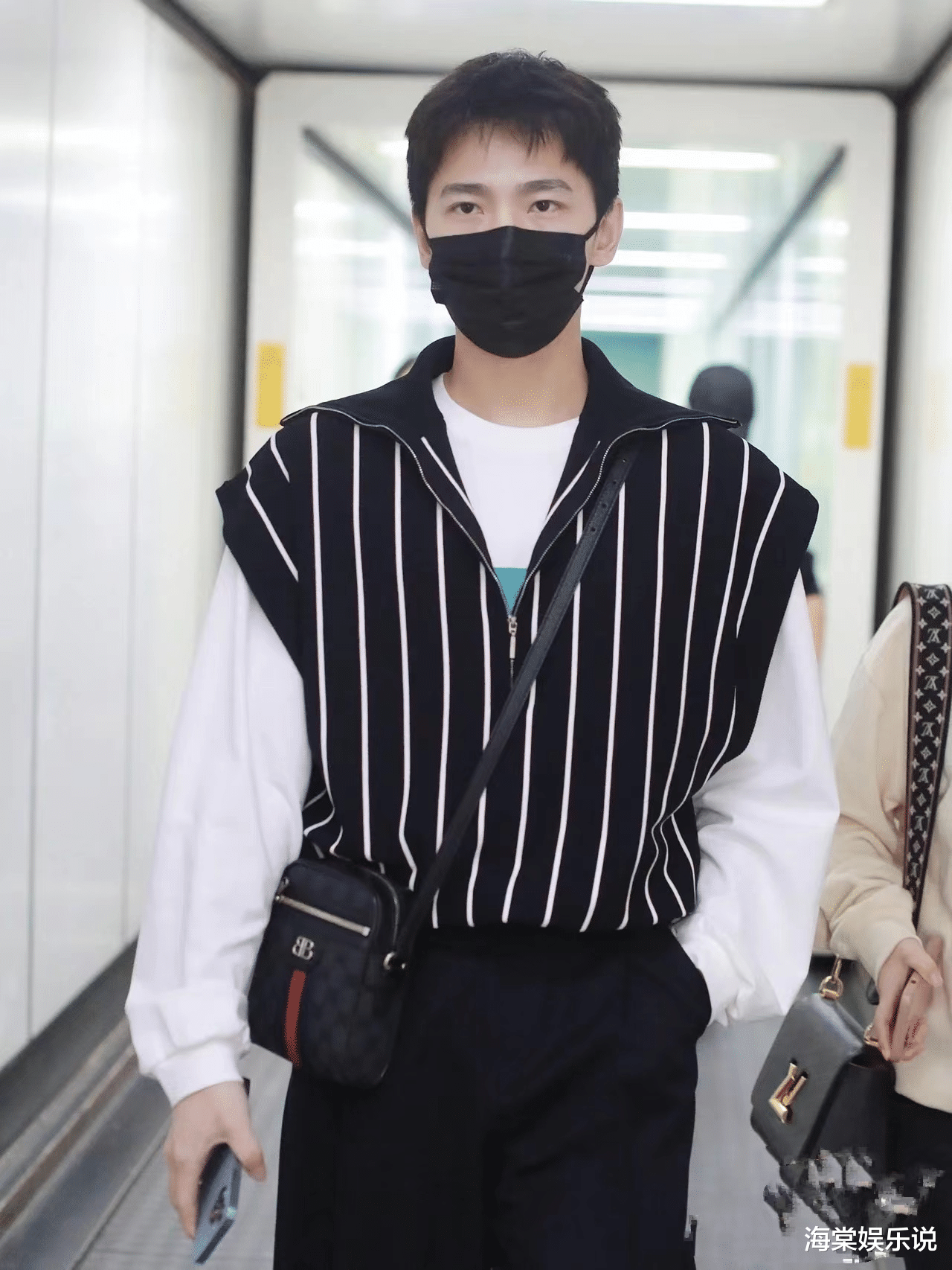 迪丽热巴|GQ盛典明星生图：热巴杨洋颜值超高！李现会享受，做完核酸玩冲浪