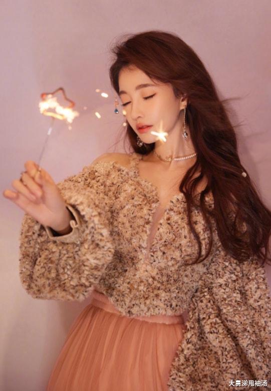 bilibili|众星云集B站跨年,张艺兴薛之谦重磅加盟,冯提莫将重现经典曲目