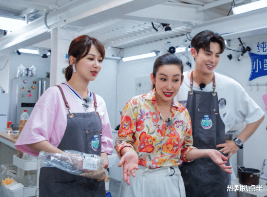 肖战|出道即巅峰的他，三年演了六个男主，却因歪嘴、面瘫式演技被群嘲