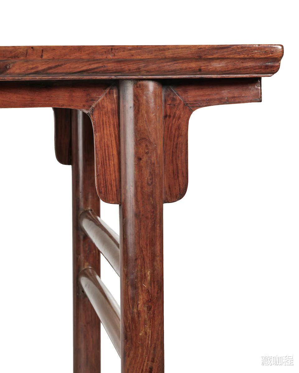 |宽度达73.5厘米，清黄花梨小画案估价160万元