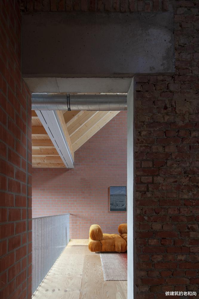 旧工厂改造成住宅:拆东墙补西墙,摇身一变成为舒适的家居空间