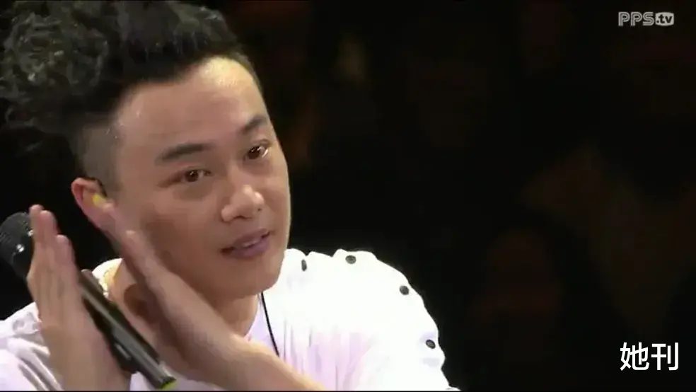 她刊|论深情,娱乐圈里谁能敌过这个浮夸男人?