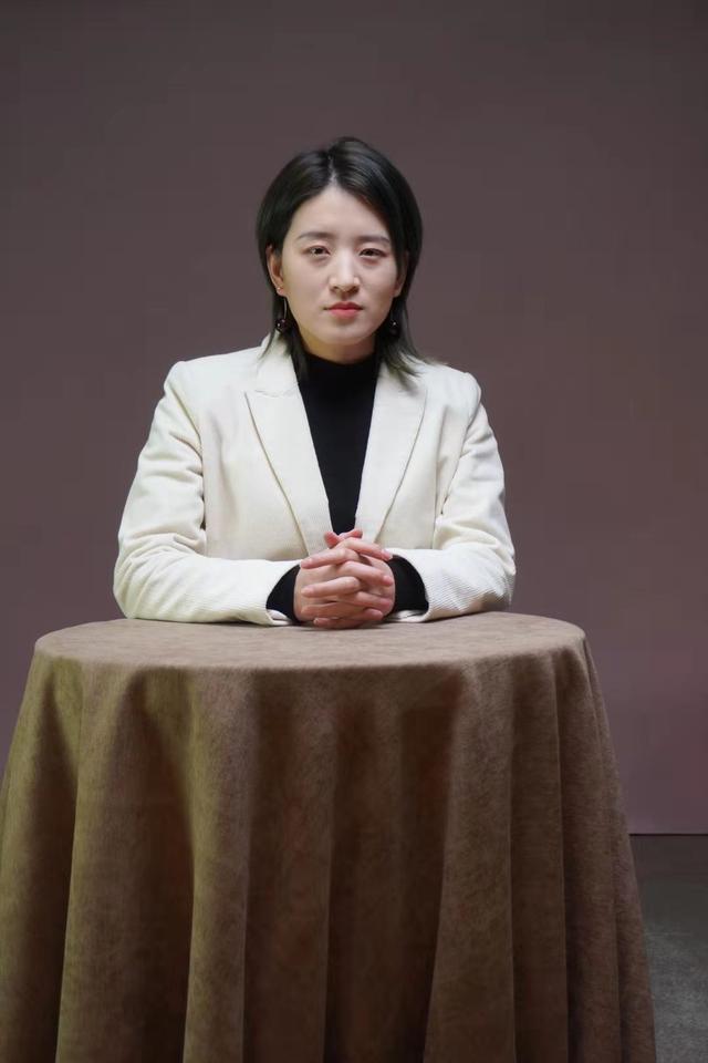 新周刊 一个女孩想要平安长大有多不容易？别怕，姐姐来了