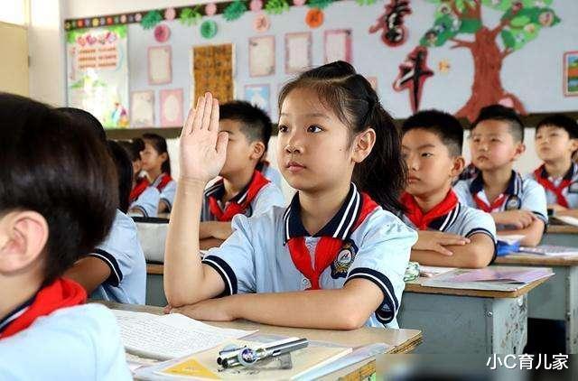 作文|男孩一二年级成绩中等，三年级变学霸，只因爷爷坚持陪他做这件事