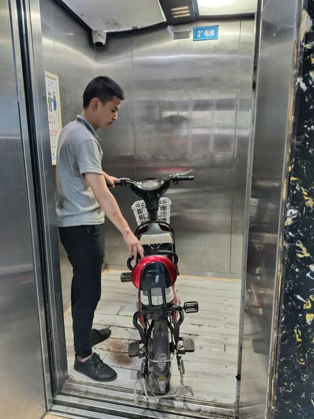 贵阳|电瓶车进电梯就报警！这个小区用上“黑科技”