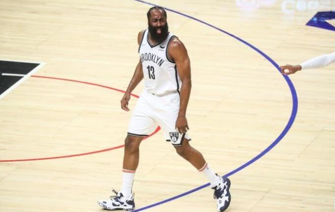 詹姆斯·哈登|杀回来了！NBA一分王即将归位，仅差1球，字母哥让出宝座