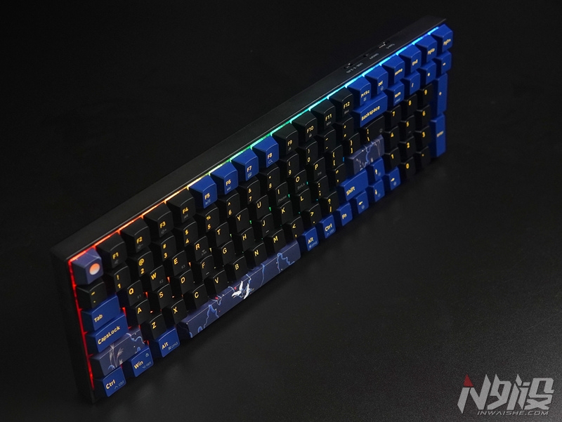 机械键盘|新贵GM1000三模无线RGB机械键盘简评