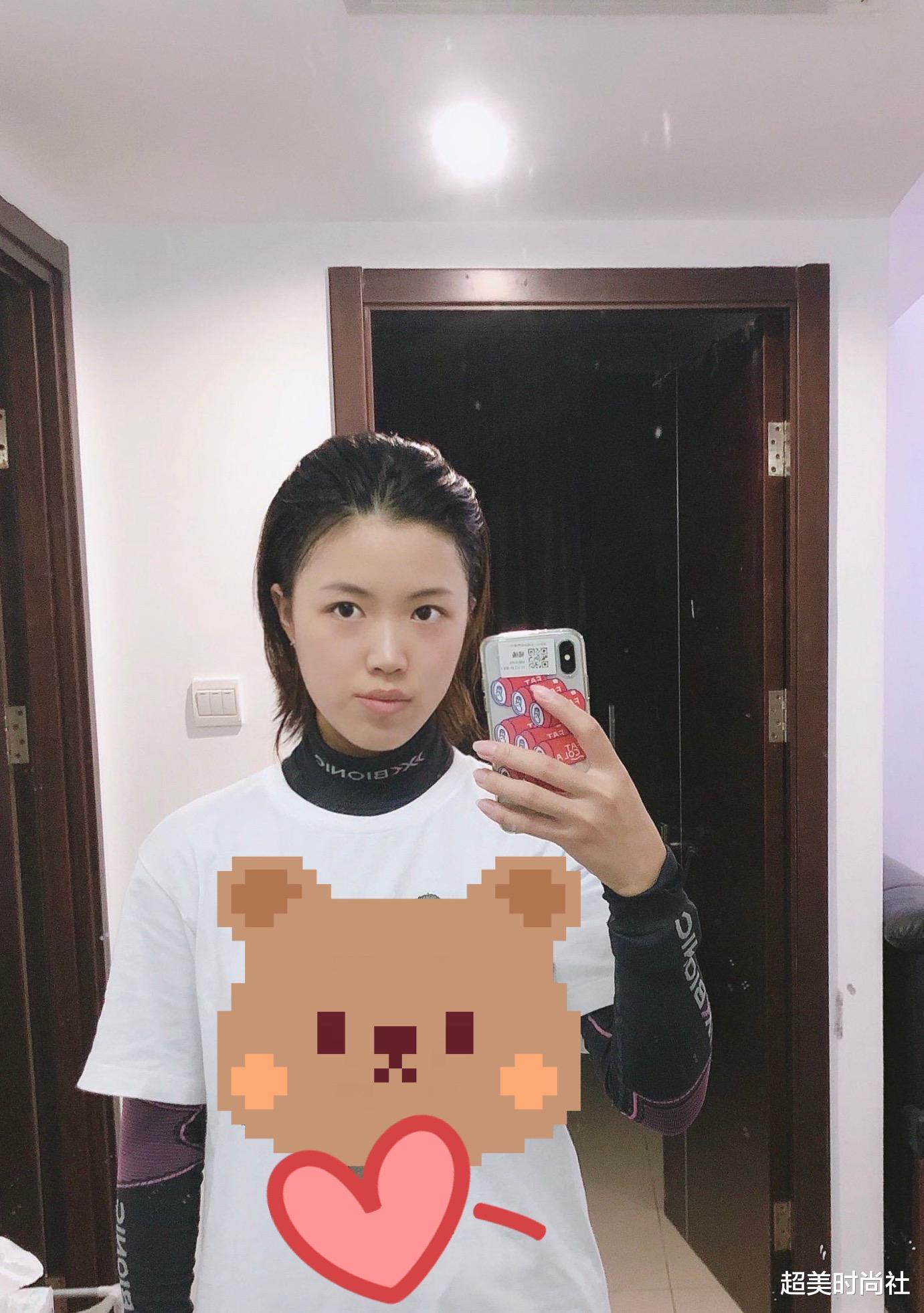 超美时尚社|杨倩全运会再夺冠，赛场上戴紫色发圈被赞呆萌，私下穿搭也很可爱