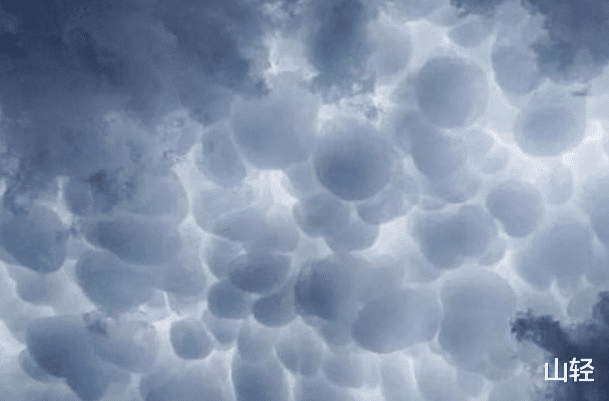 大自然中奇怪的云，你见过什么样的云？