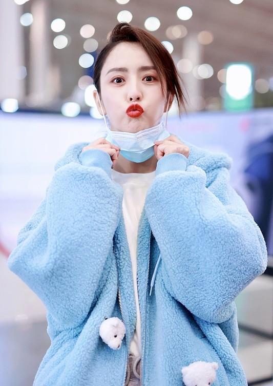 刘涛|让人“头痛”的日常穿搭也能很时尚，跟佟丽娅学穿搭，时髦又甜美