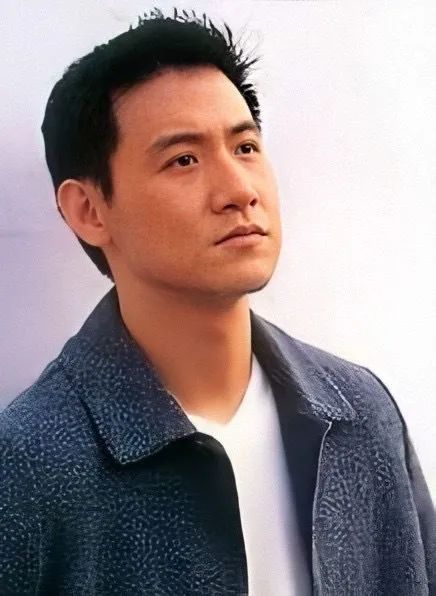 周杰伦|时隔5年，周杰伦新歌曝光！网友居然纷纷给出差评