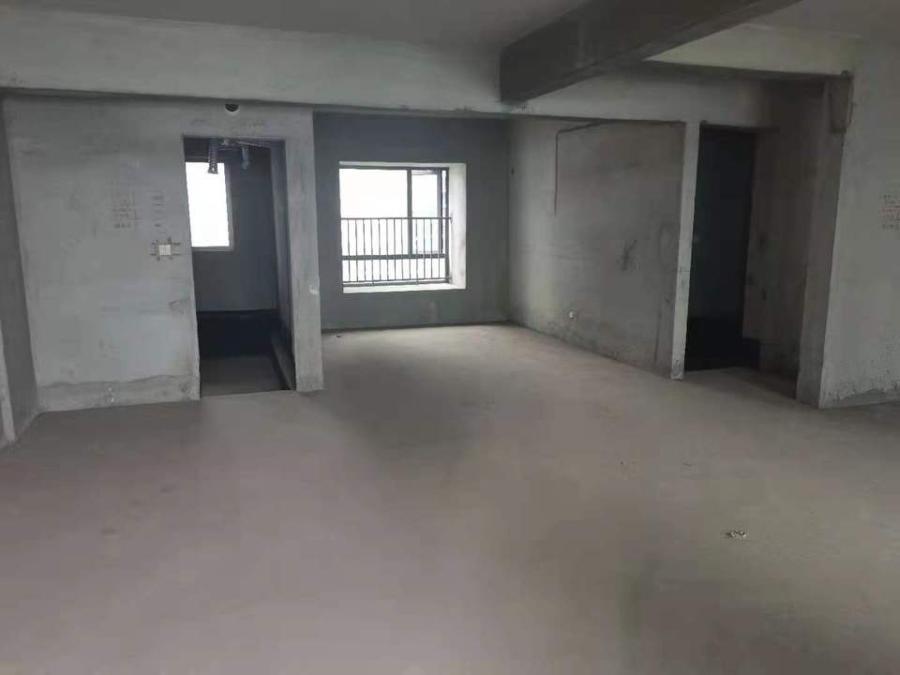 南昌|武汉市华侨城纯水岸一套650万住宅网上拍卖，无一人出价，直接流拍