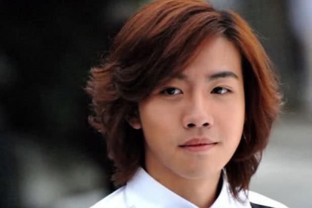 关晓彤|“冒牌英雄”俞灏明，毁容后遭杨幂抛弃，借任家萱炒作太无耻！