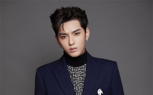 吴亦凡|吴亦凡新进展：网曝他回国后将被化学阉割，戴电子脚镣实时监控！