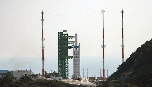17时00分,重达200吨火箭在点火升空后失败,一个时代再次延后