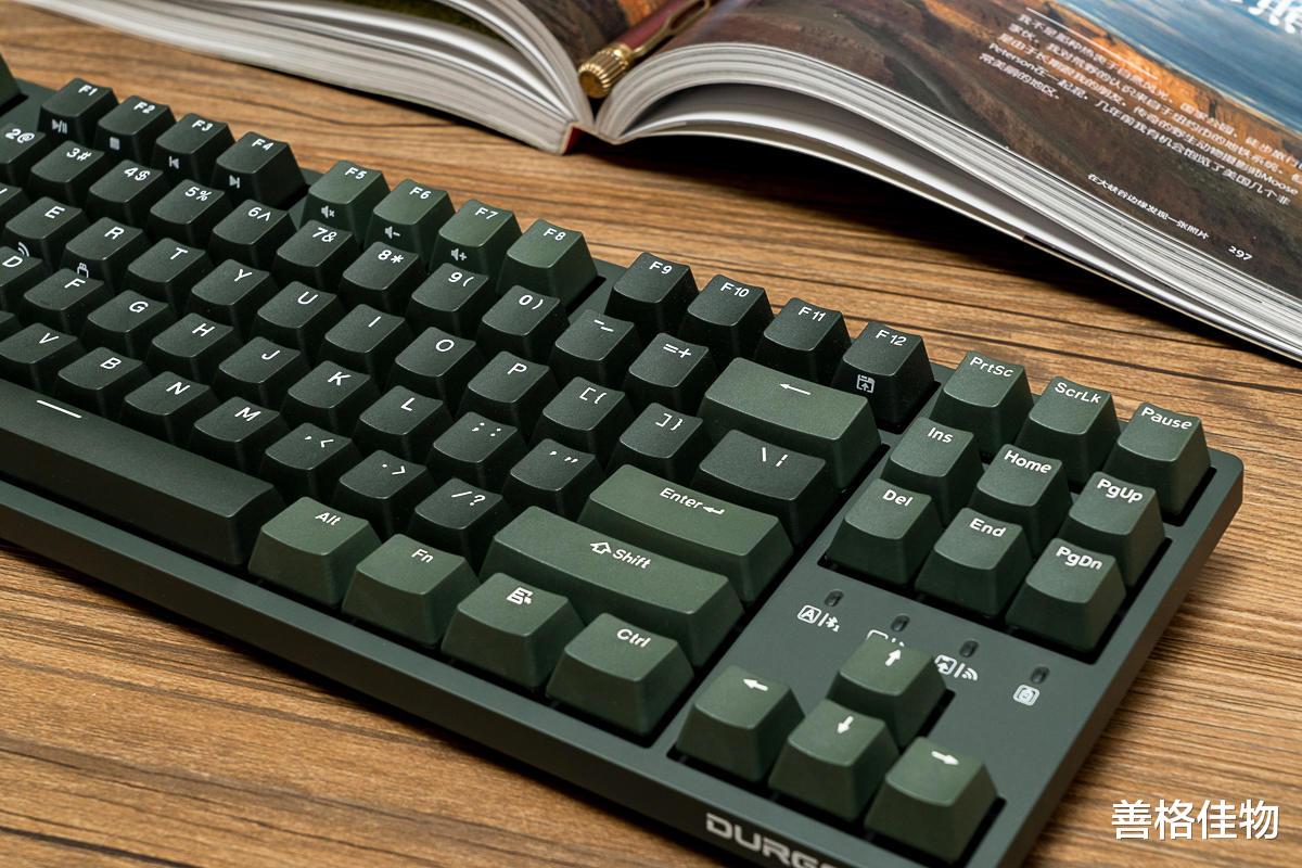 折叠屏|机械键盘怎么选？静音红轴适合打字吗？杜伽三模K320W苍峦墨体验