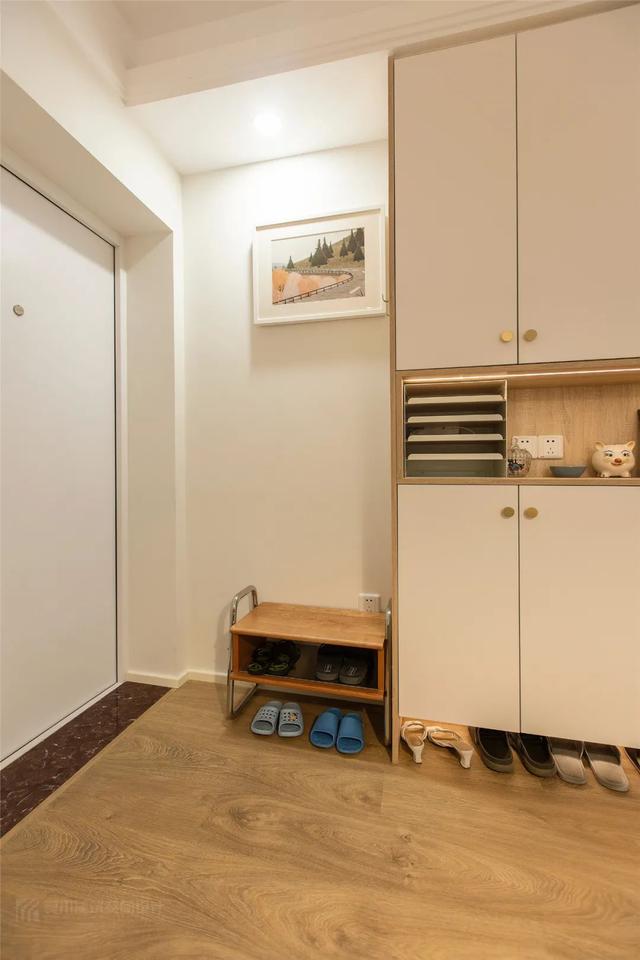 135㎡现代简约，温馨舒适的空间，加上草绿色的点缀，文艺舒适