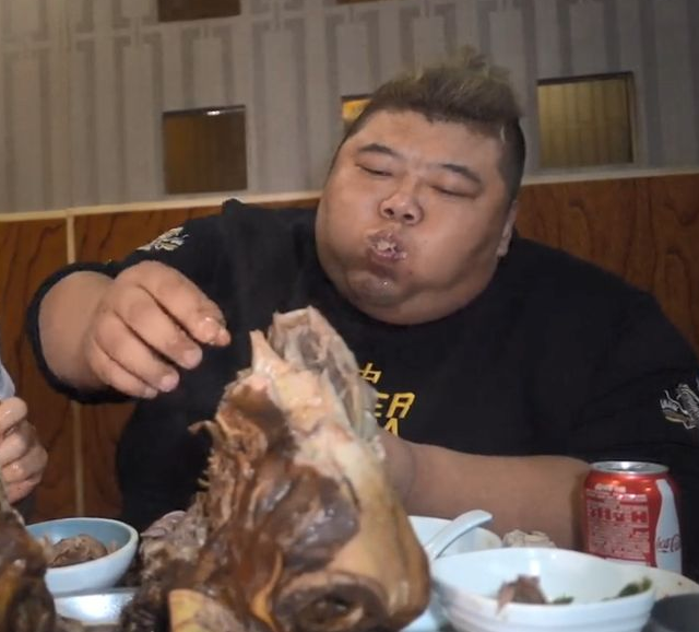 胖猴仔以后改吃素？经纪人晒视频称立志减肥，网友：能不能放过他