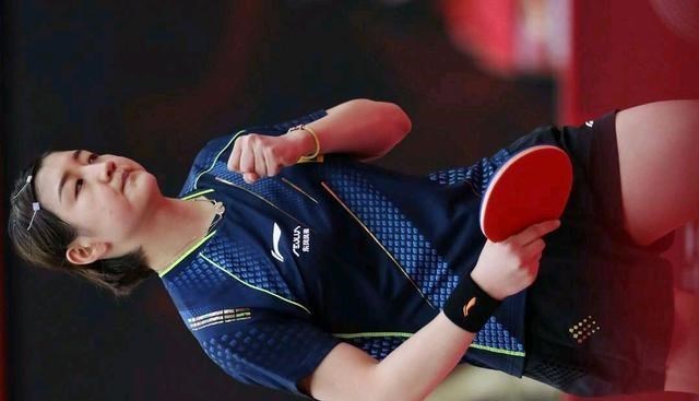 清浅微笑的我|陈梦被陈幸同连续调动，失去了身体重心位置，导致了受伤