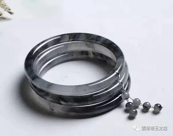 翡翠手镯|润祥翡翠:朋友连买30只翡翠手镯算不算家里有矿?