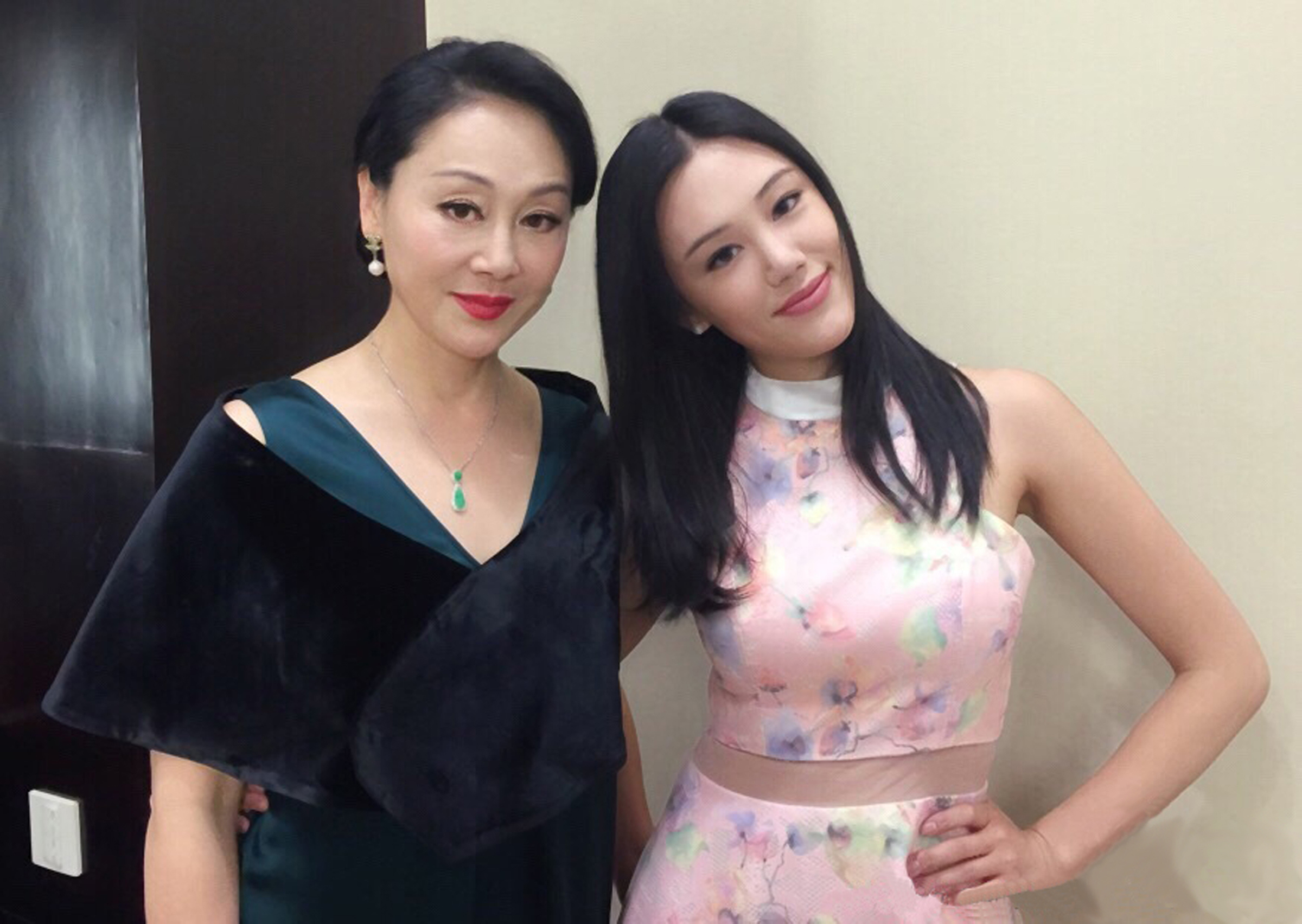 佟丽娅|王姬的女儿高丽雯：妈妈的心碎因弟弟而起，母女俩有份悲壮约定