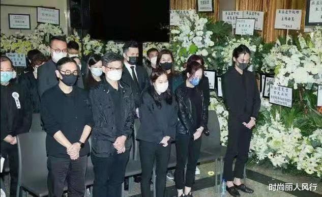 吴孟达|吴孟达出殡现场！大女儿一头红发气质高冷，身材高挑比妹妹瘦一圈